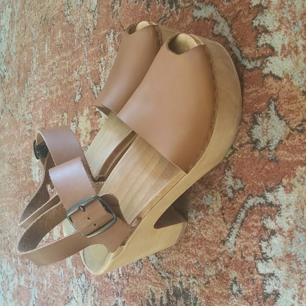 No. 6 Jane Peep-Toe Clog in Palamino - Picture 3 of 9